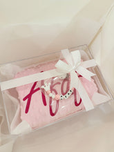 Load image into Gallery viewer, طقم اللحاف وعلاقة المصاصة